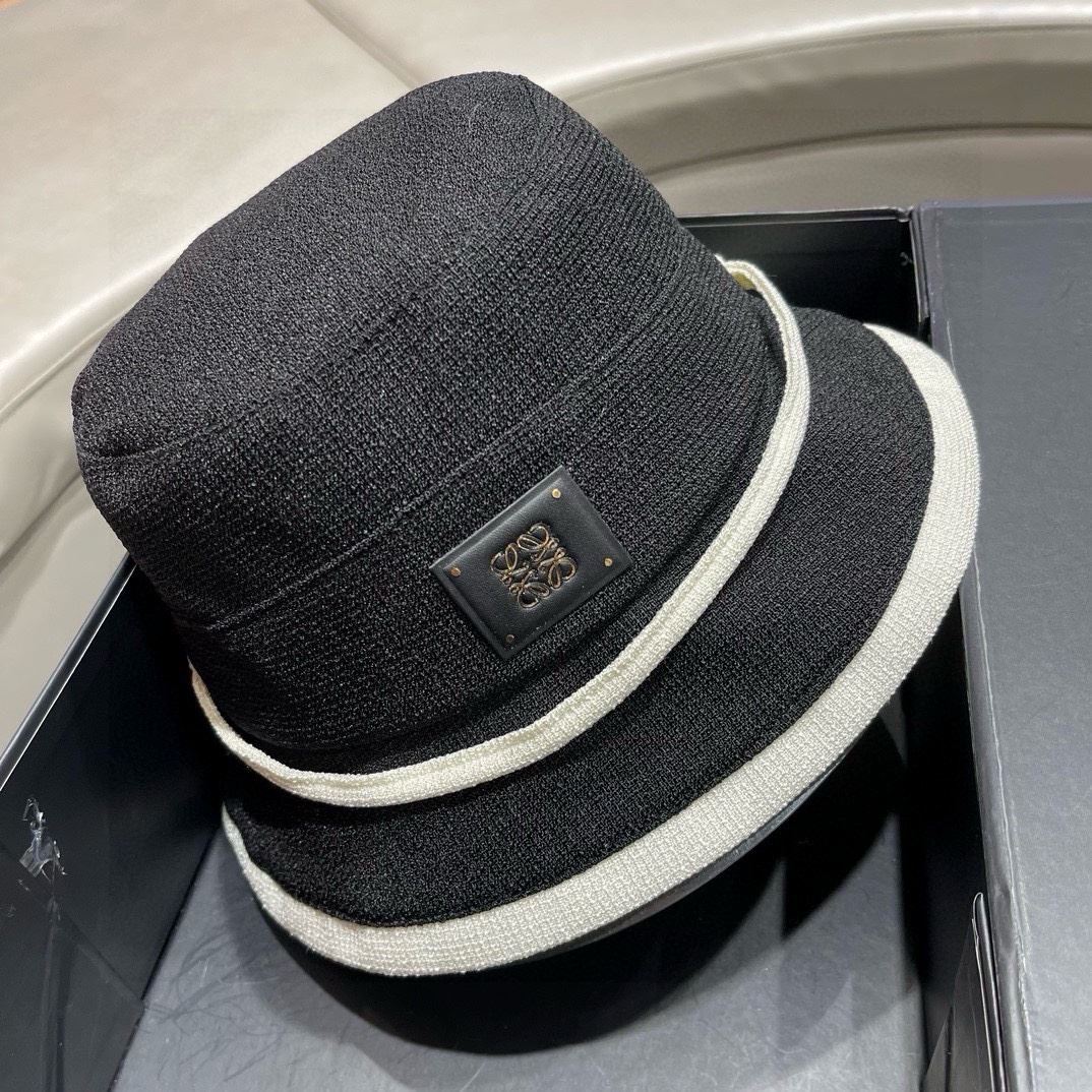 Loewe Caps